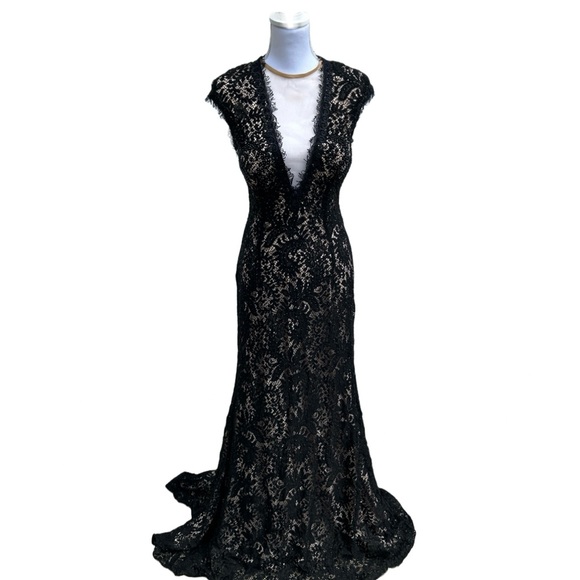 Royal Queen MermaidBlack Crystal Lace Gown - Picture 1 of 6